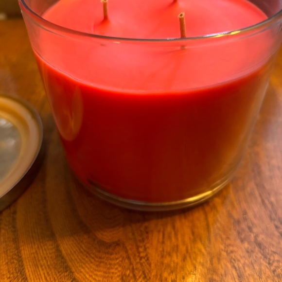 Bath & Body Works Winter Candy Apple Candle 14.5oz NEW! - Picture 4 of 7